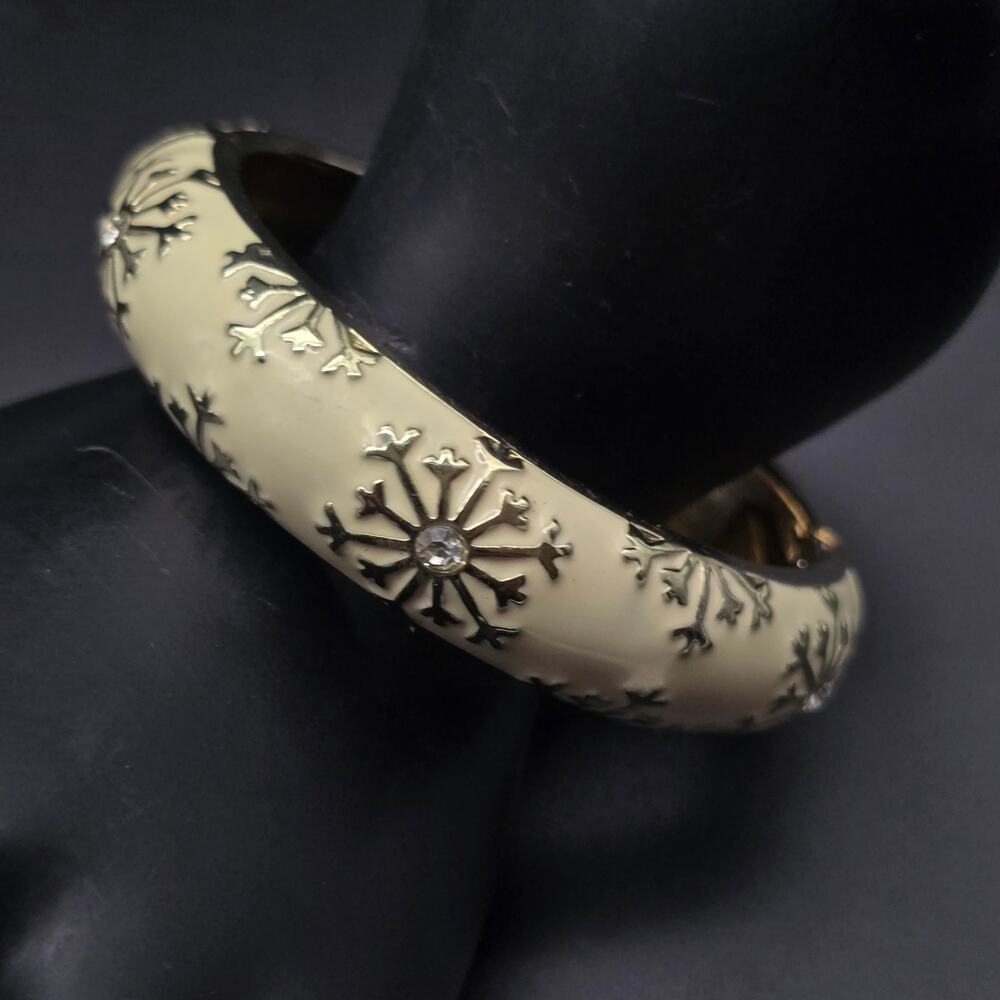 Cream Enamel Snowflake Bangle Bracelet Hinged Clamper Christmas Winter